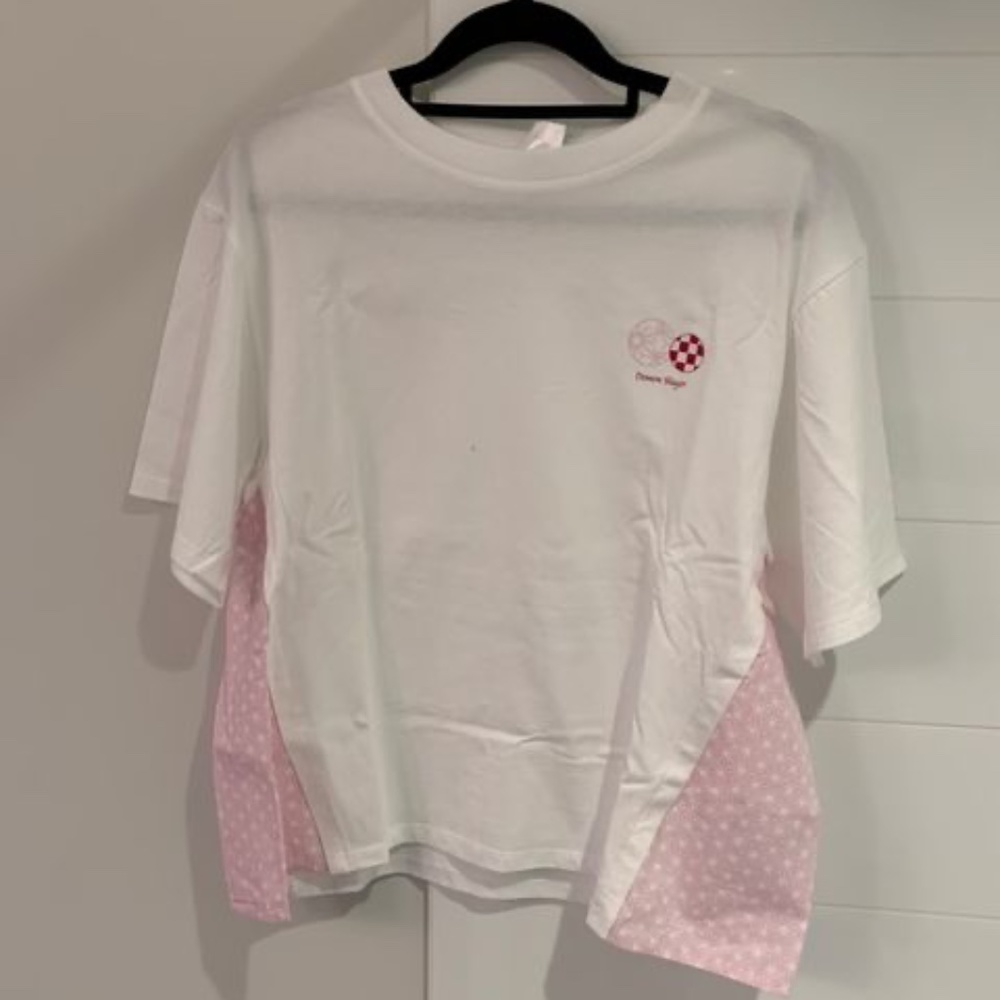Pink anime demon slayer graphic tee with pink sides